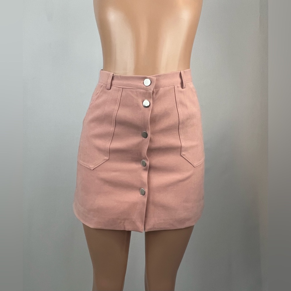 🐚2 for $20🐚 Pink Button Skirt